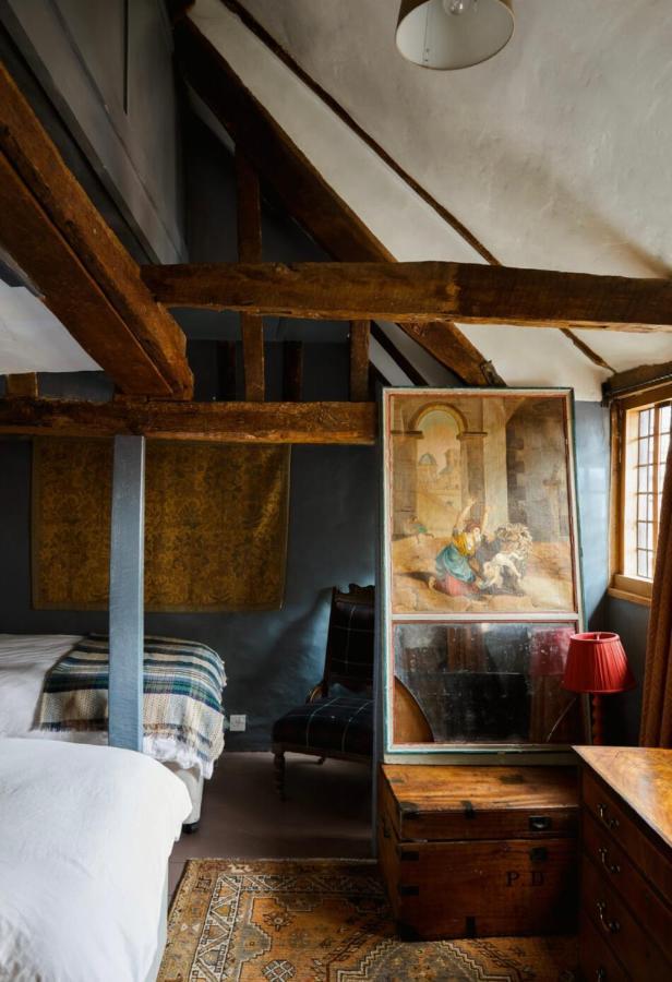Clarendon Cottage Enfield Bagian luar foto
